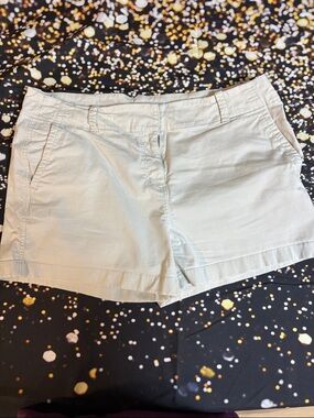 Vineyard Vines Women's Khaki Cotton Bermuda Shorts - Light Beige (0039)